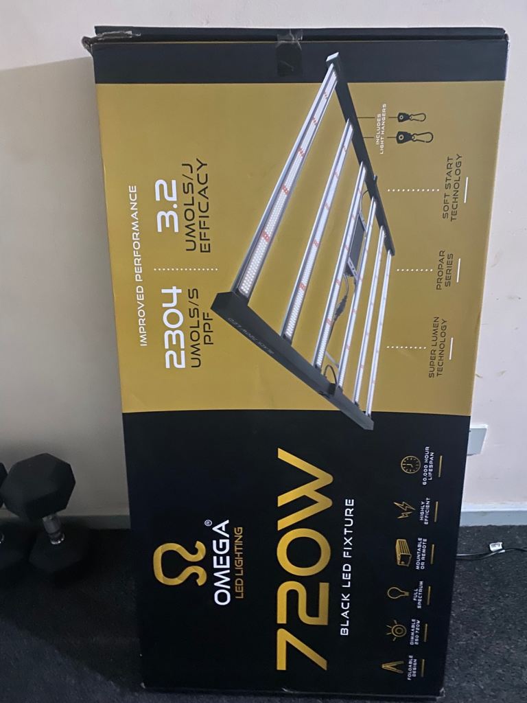 Omega Black 720W Grow Light- Full Kit With Ballast. Quick Sale!