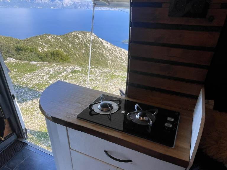 Fiat Ducato L2H2 Campervan – High-Quality Conversion – Perfect for Full-Time Vanlife or Remote Work