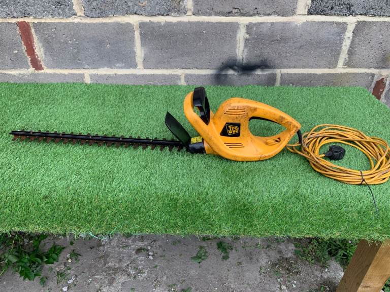 Hedge Trimmers, Electric 230volts, JCB 24inch Double Sided Cut, Fully Working!