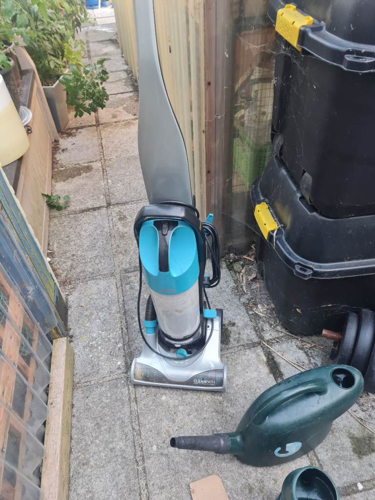Vax PowerNano Vacuum Cleaner – Good Condition