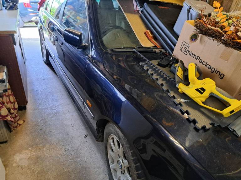 BMW 323I