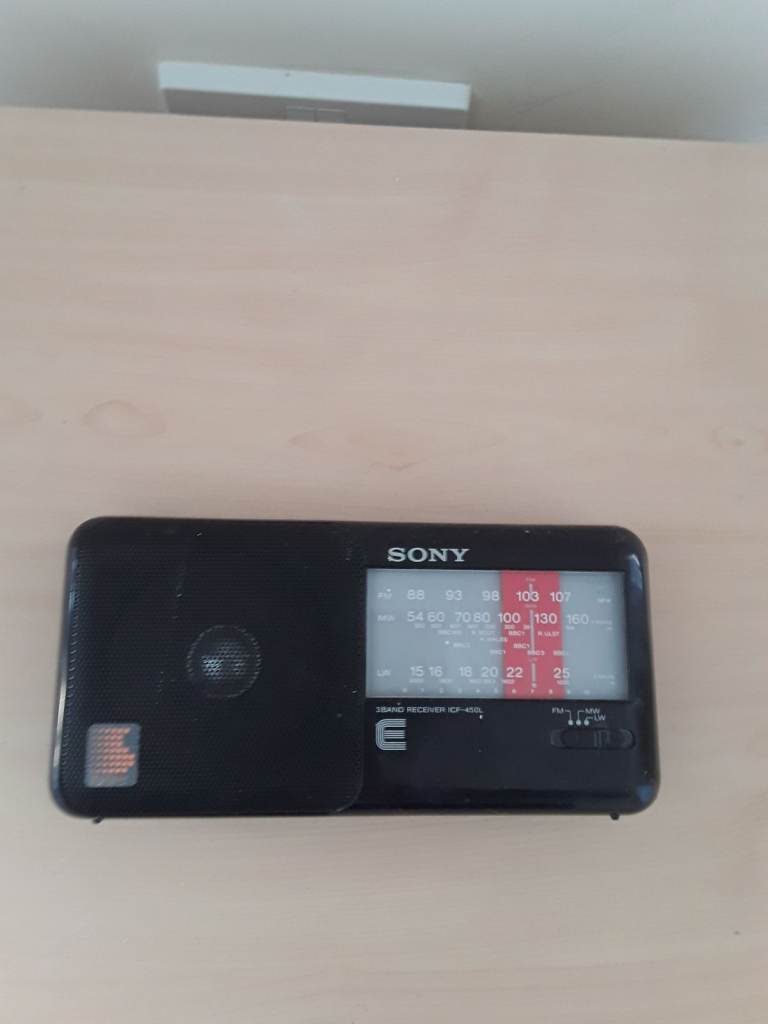 Vintage Sony 3 band receiver ICF-450L