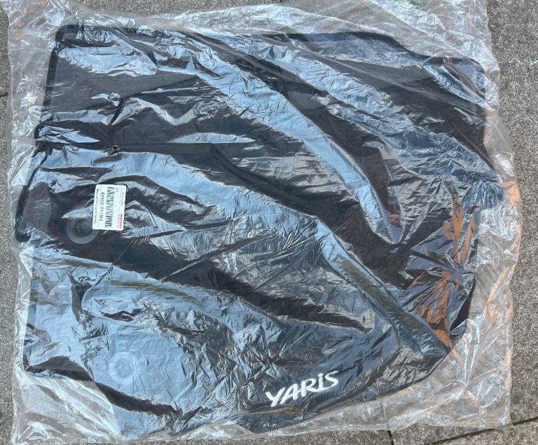 Genuine Toyota Yaris Carpet / Textile Mats