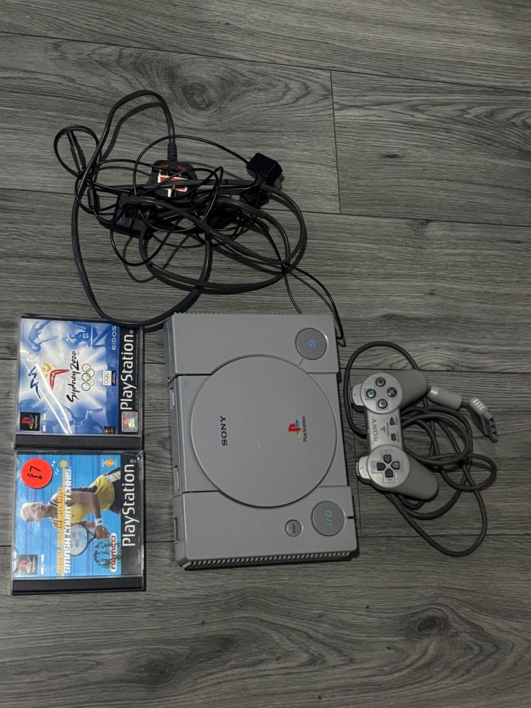 Sony PlayStation 1 PS1 Console Bundle with 2 Games & Controller