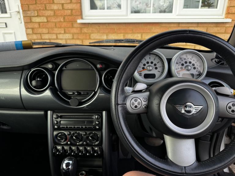 Mini, CONVERTIBLE, Convertible, 2005, Semi-Auto, 1598 (cc), 2 doors