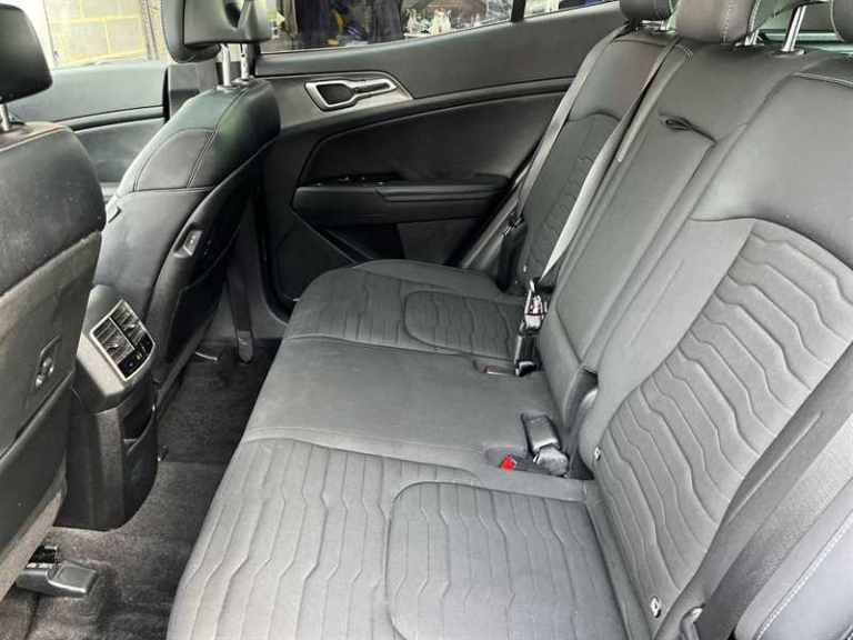 2023 Kia Sportage 1.6T GDi HEV 4 5dr Auto ESTATE PETROL/ELECTRIC Automatic