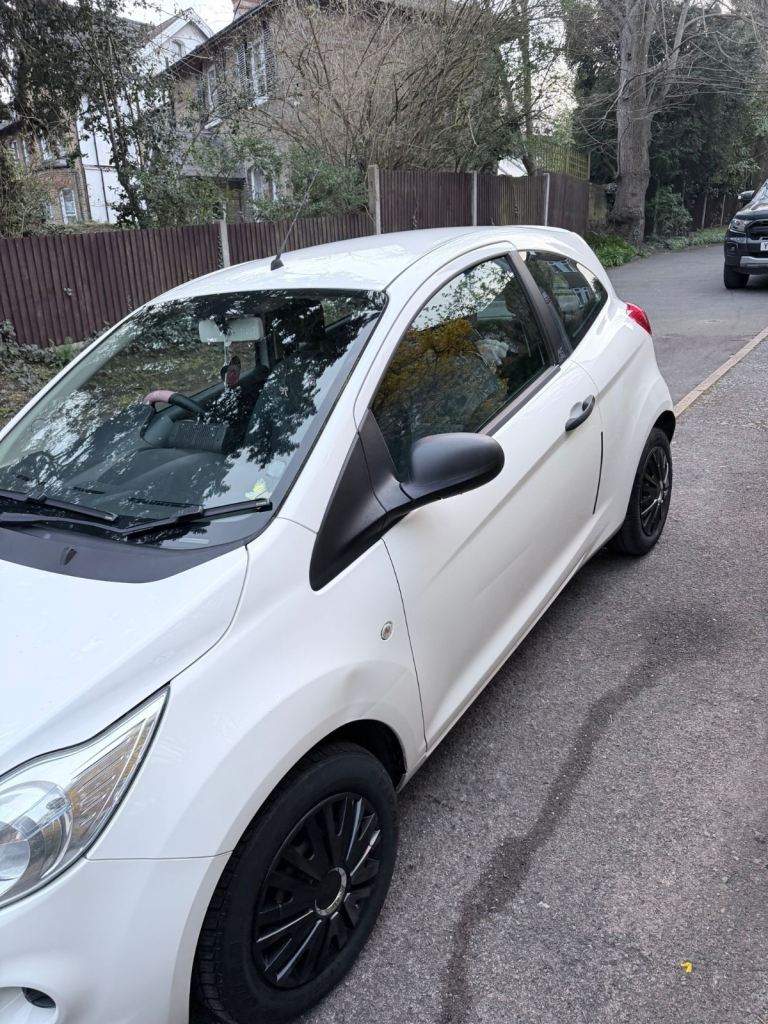 Ford, KA, Hatchback, 2012, Manual, 1242 (cc), 3 doors