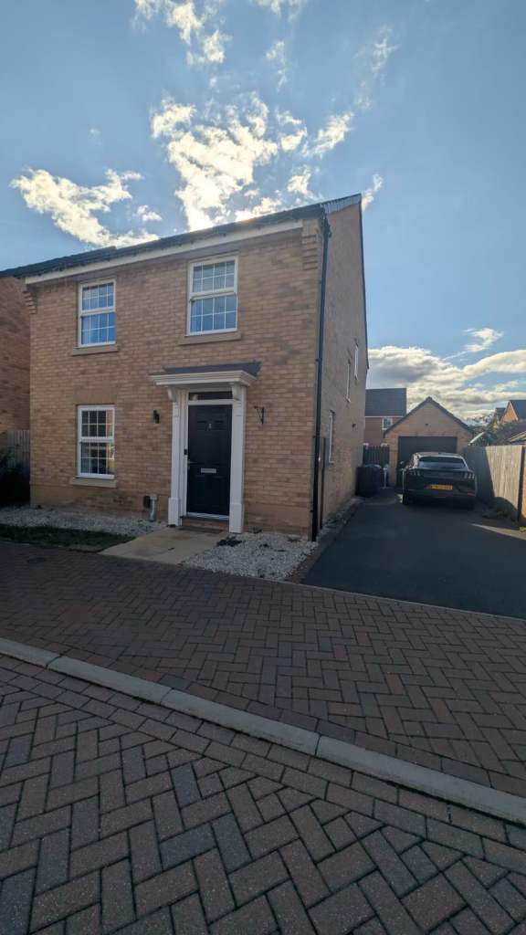 4 bed detached property for sale in Worksop Nottinghamshire 
