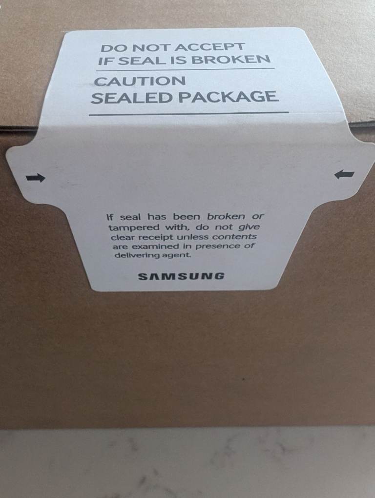 Galaxy Book4 2024 (15.6", Core 5, 8GB)- Brand New, Unopened 