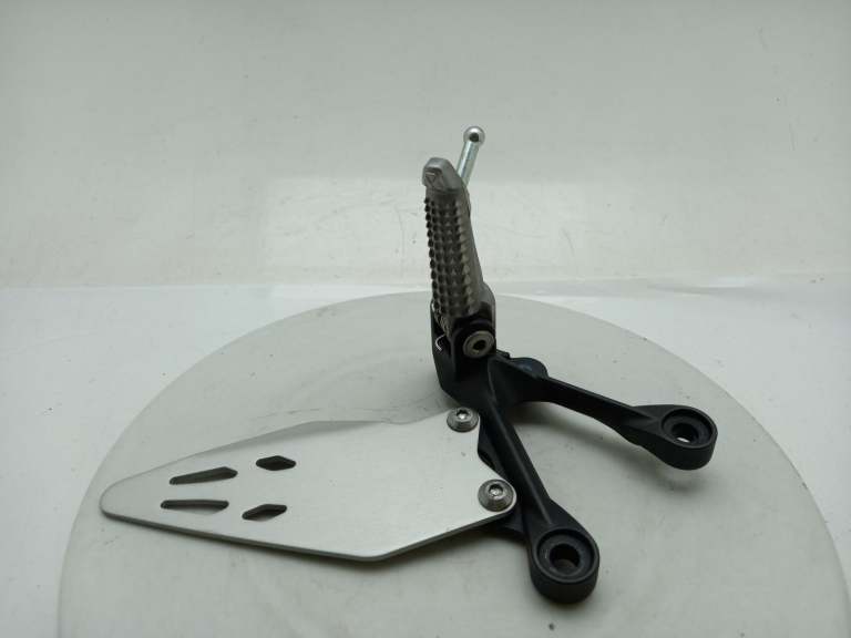 2024 Kawasaki Zx6 R Left Footrest 35063016018r