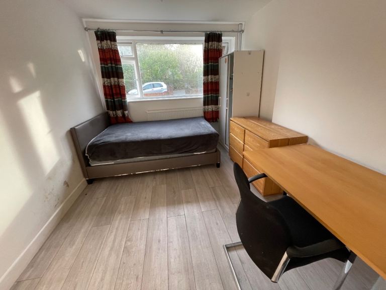Quick and cheap for rent room