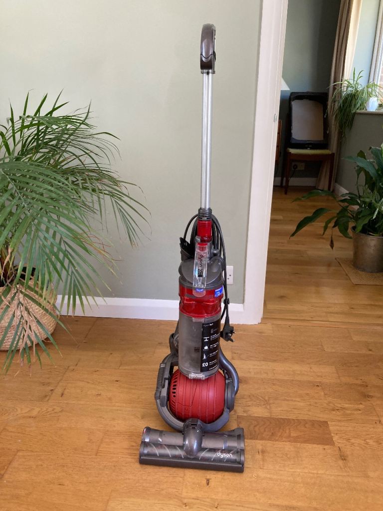 Dyson DC24 Upright Vacuum Cleaner – Good Condition