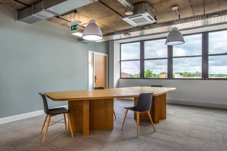 London - N14 6BN \ Join a Shared Workspace Today