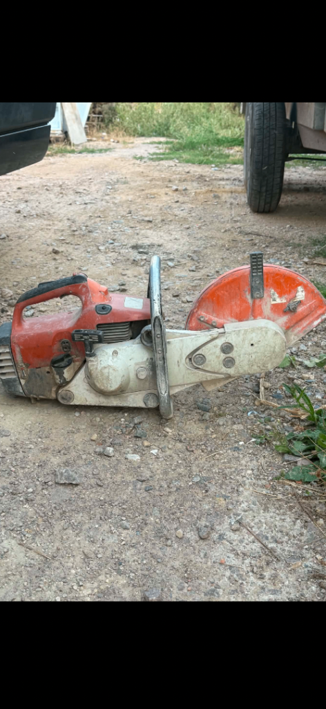 Stihl Cut-Off Saw / Disc Cutter - Orange & White, Fair Working Order