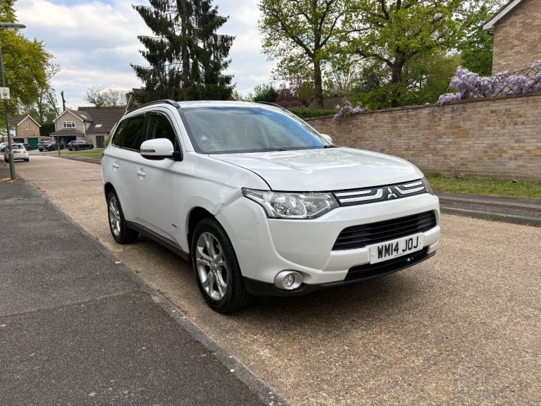 2014 Mitsubishi Outlander Diesel 89k Miles (4x4 7 Seater)