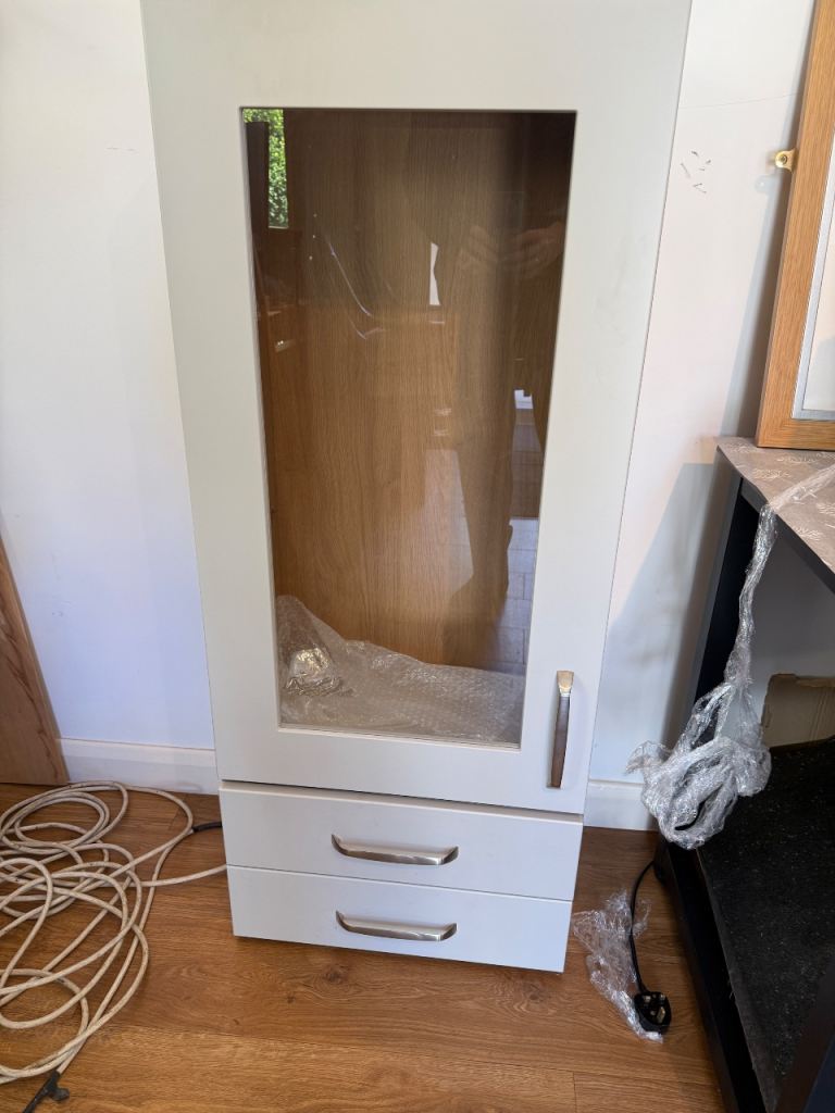 Kitchen Display Unit with glass shelves. Ex Display.