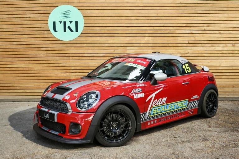 MINI COUPE 1.6 John Cooper Works Coupe 2011