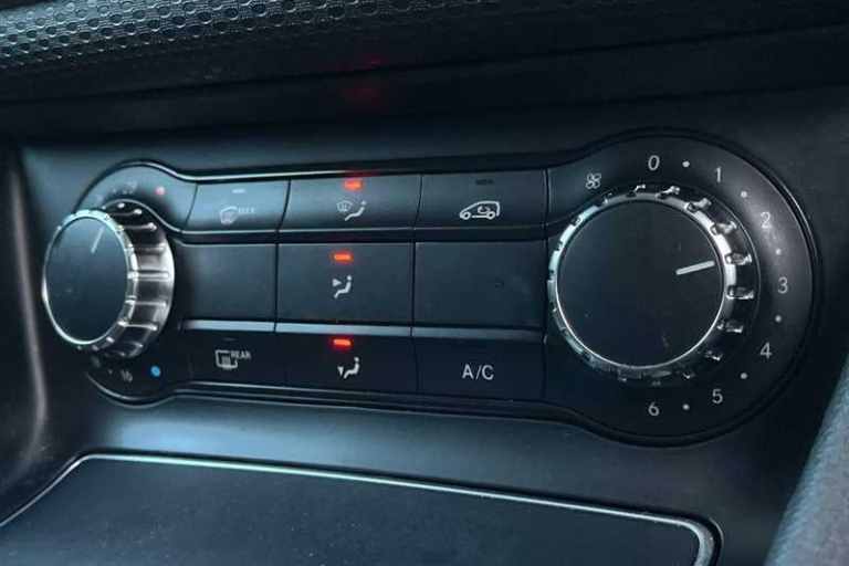 2018 Mercedes-Benz A-Class A160 SE Executive 5dr Auto HATCHBACK PETROL Automatic