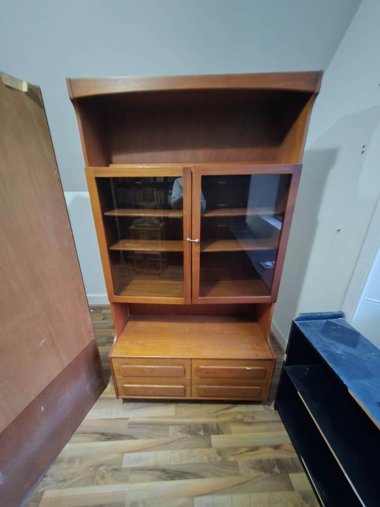 A bookcase/cabinet FOR FREE