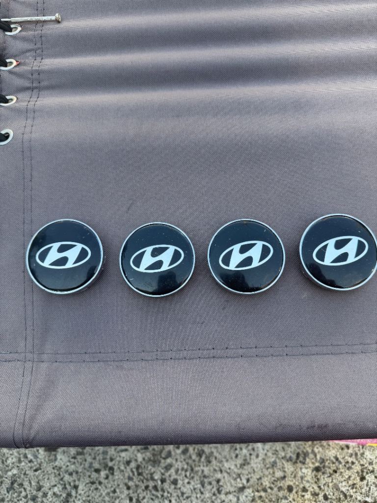 Hyundai whim trim badge 