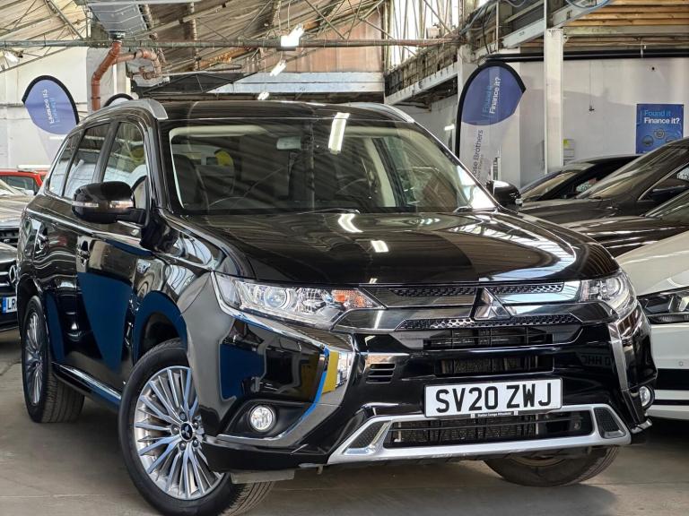 2020 Mitsubishi Outlander 2.4h TwinMotor 13.8kWh Design SUV 5dr Petrol Plug-in Hybrid CVT 4WD Eur...
