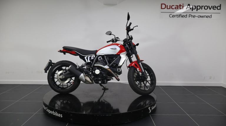 DUCATI SCRAMBLER ICON - 2024 - 5100 MILES