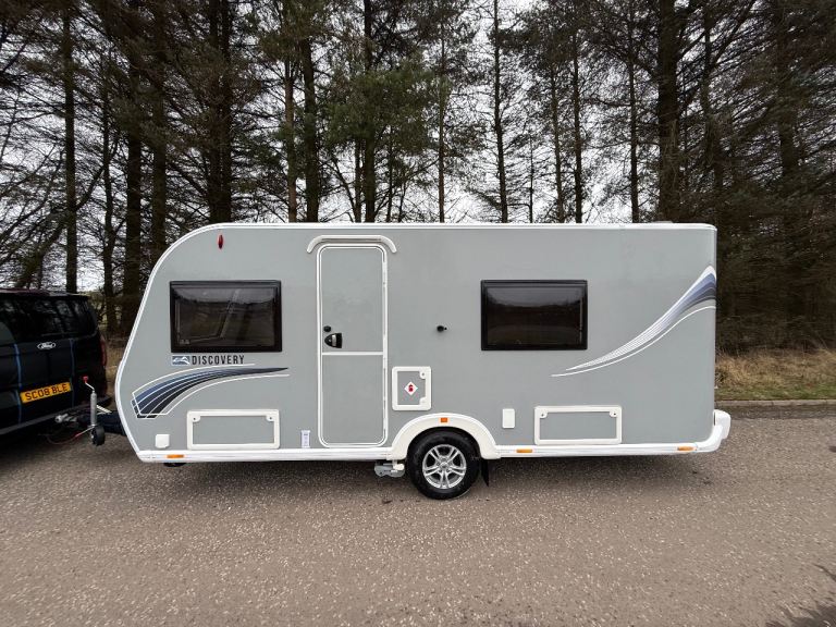 Bailey Discovery D4-4 Caravan Like New 2024 With Extras