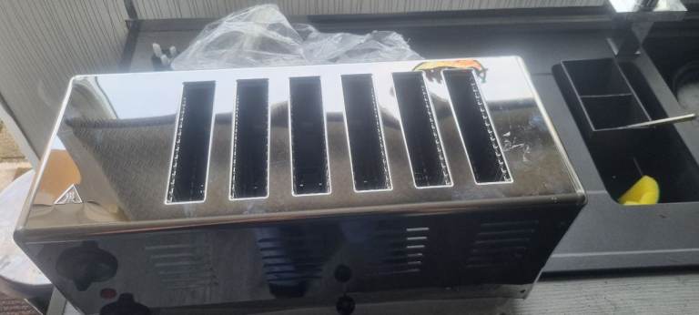 New 6 slice commercial toaster