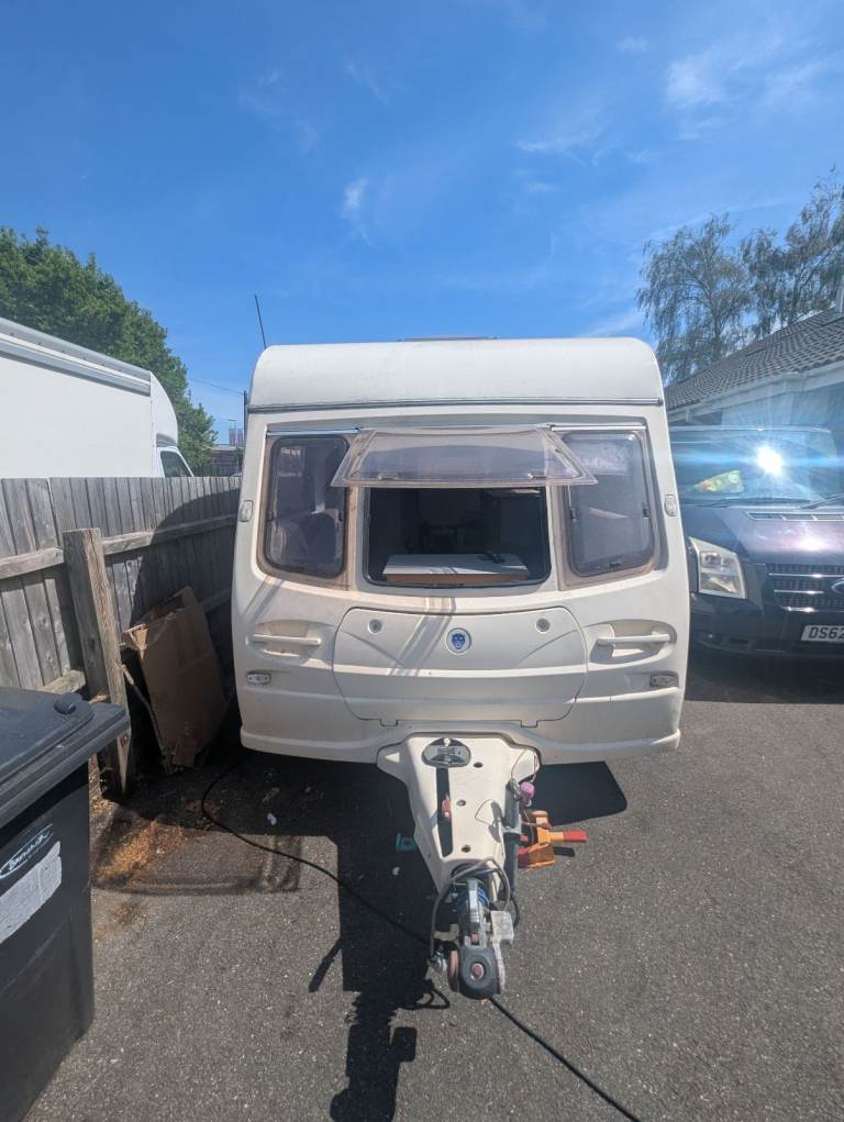 Avondale caravan 5 berth with full ambassador Annabelle awning 