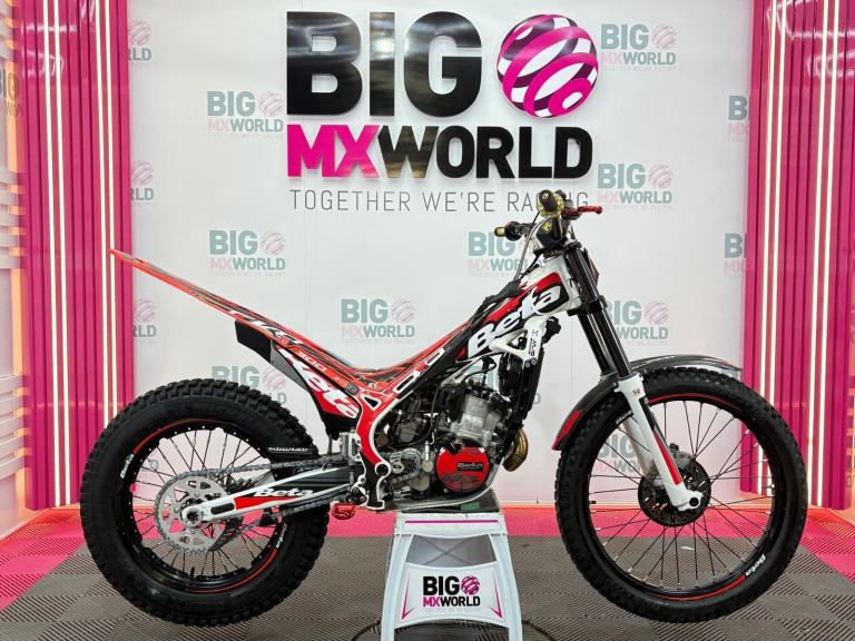 Beta EVO 300 2T 2021 Trials Bike - Light Use & Clean Model