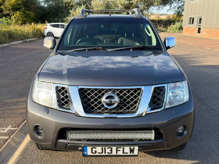 2013 Nissan Navara Outlaw - Automatic - Sunroof - 2 Keys