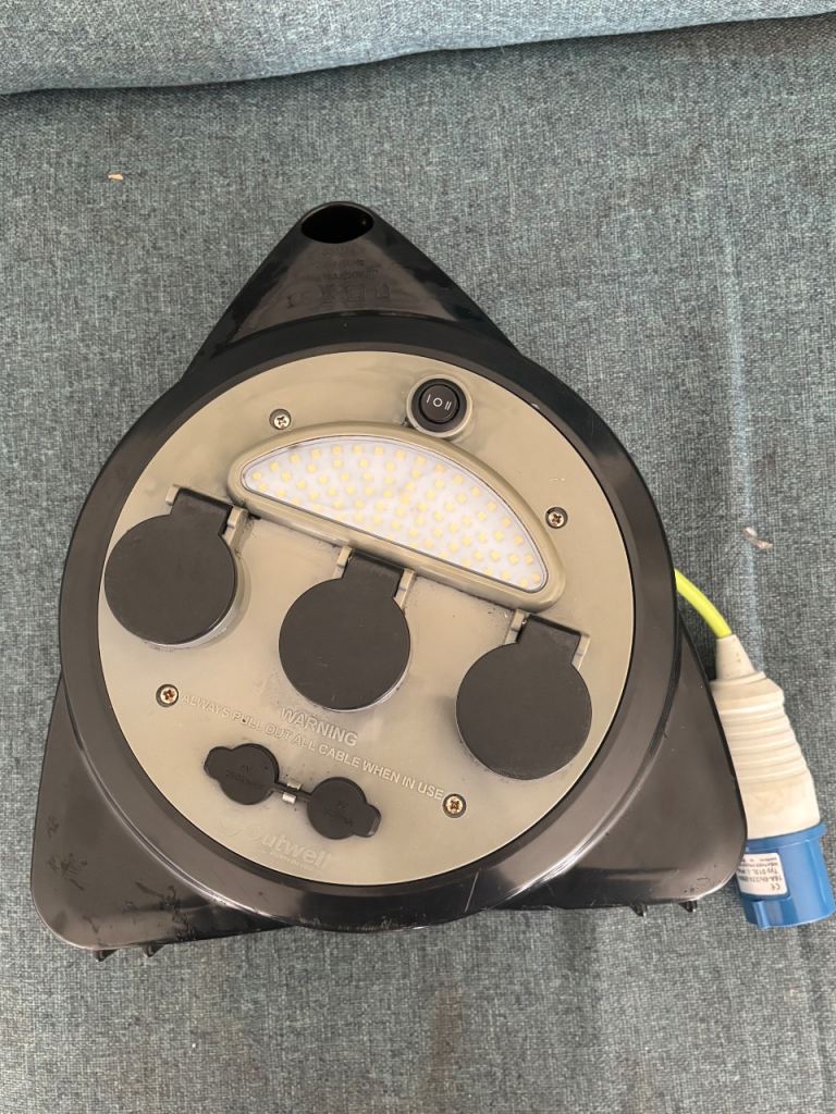 MAINS 3 way CAMPING ROLLER 15m HOOK UP LEAD REEL with LIGHT + USB PORTS caravan
