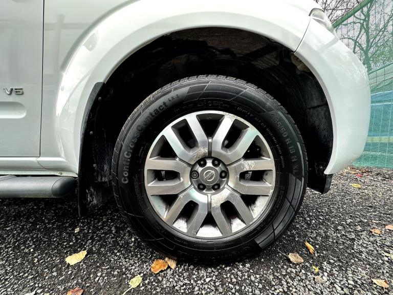 2013 Nissan Navara 3.0 dCi V6 Outlaw 4WD Diesel 4-Door Diesel