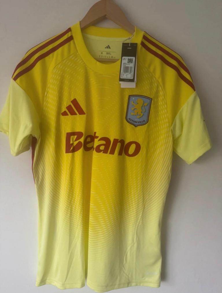 Aston Villa 25/26 Yellow Goalkeeper Shirt - BNWT - Medium