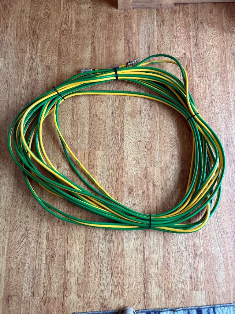 Airline new 30 mts long 300psi rated new fittings. 