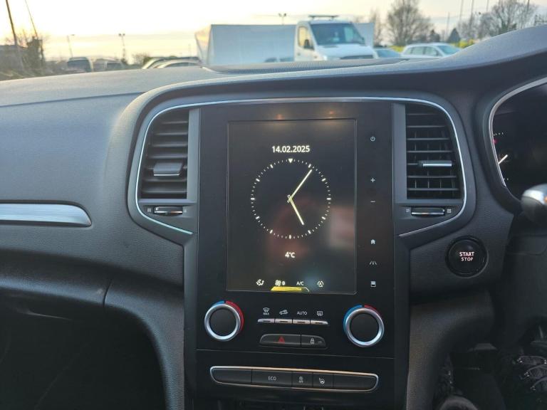 2016 Renault Megane 1.5 dCi Dynamique S Nav EDC Euro 6 5dr Hatchback Diesel Automatic