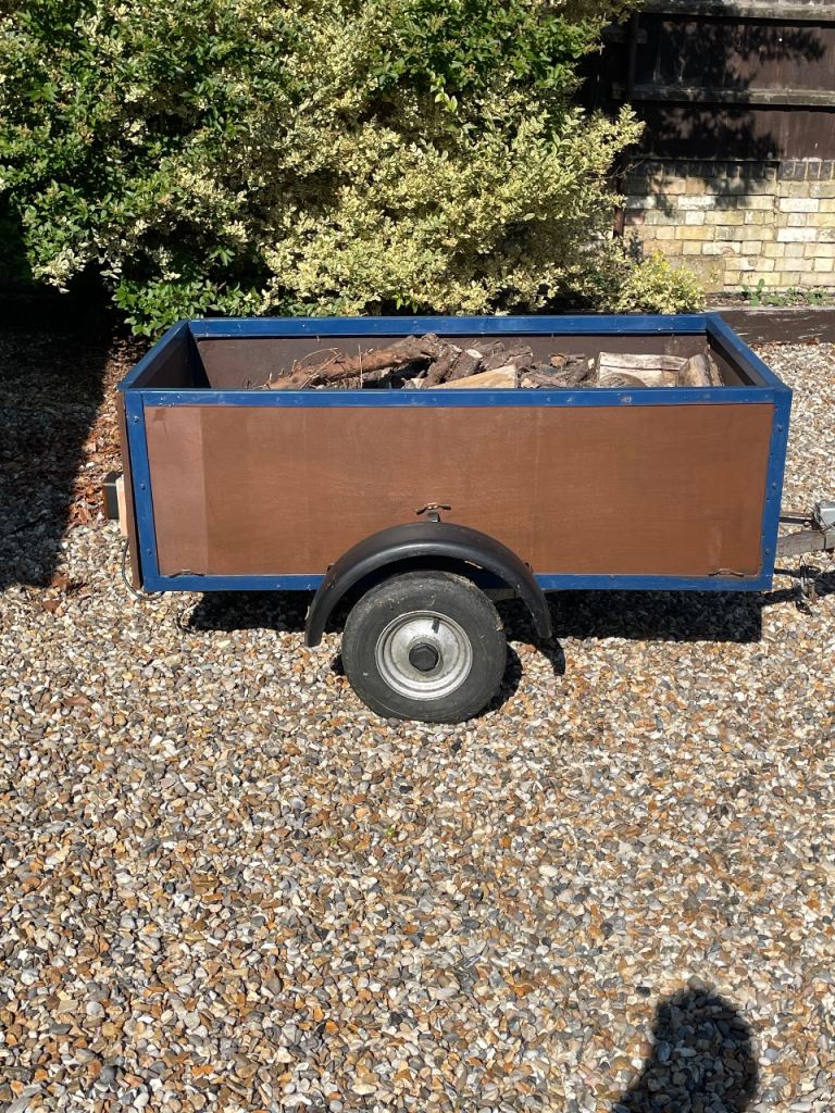Car trailer