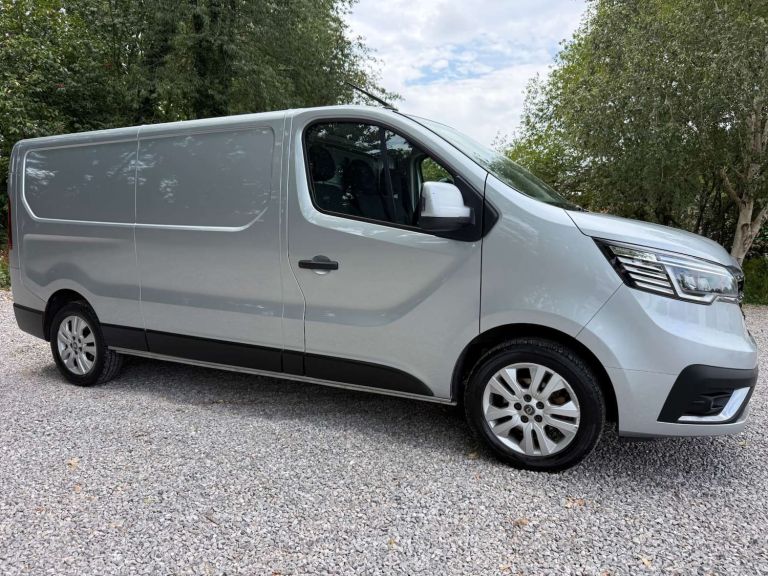 2023 Renault Trafic 2.0 Trafic LL30 Sport Blue dCi Panel Van Diesel Manual