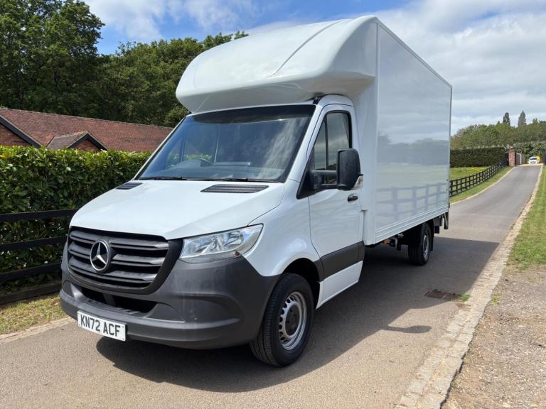 2022 Mercedes-Benz Sprinter 3.5t Progressive Chassis Cab CHASSIS CAB DIESEL Manual