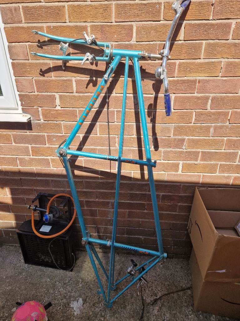 Tandem frame, shop display 
