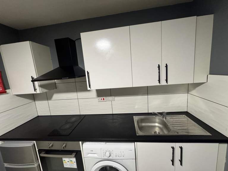 Studio Flat in Reading RG1 6RD