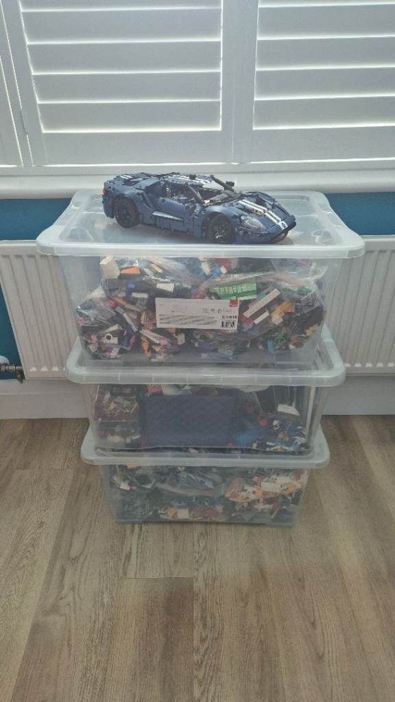 Large Lego bundle - 17kg +!! Modern and 80s, base plates, mini figs, instructions...