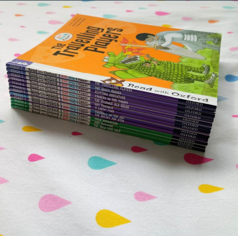 12 Biff Chip & Kipper Books - New Condition 