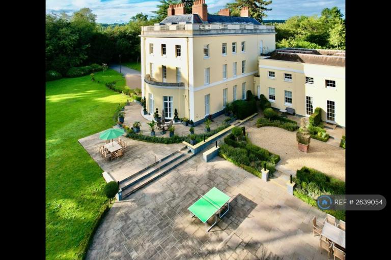 2 bedroom flat in Westhorpe House, Marlow, SL7 (2 bed) (#2639054)