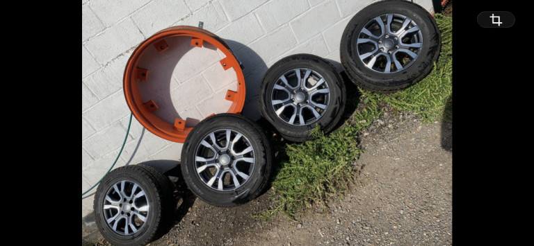 Ford Ranger alloy wheels & tyers grate condition 