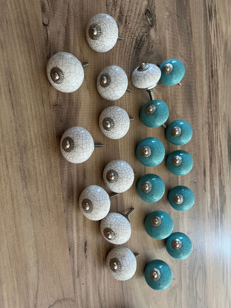 image for Art Of Creation Assorted Ceramic Door Knobs - pack of 20 new - furniture, shabby chic