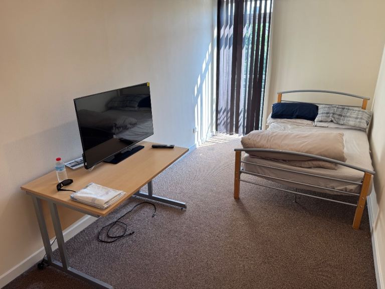 Rooms to rent - Infirmary Road - £600 - Including Bills