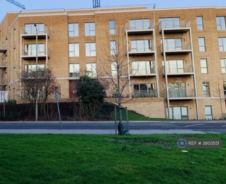 1 bedroom flat in Bittacy Hill, London, NW7 (1 bed) (#2803551)