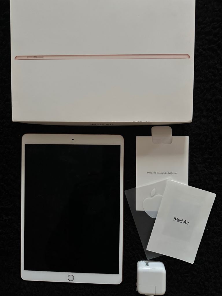 Apple iPad Air (3rd Generation) 64GB, Wi-Fi, 10.5in - Gold MUUL2LL/A A2152