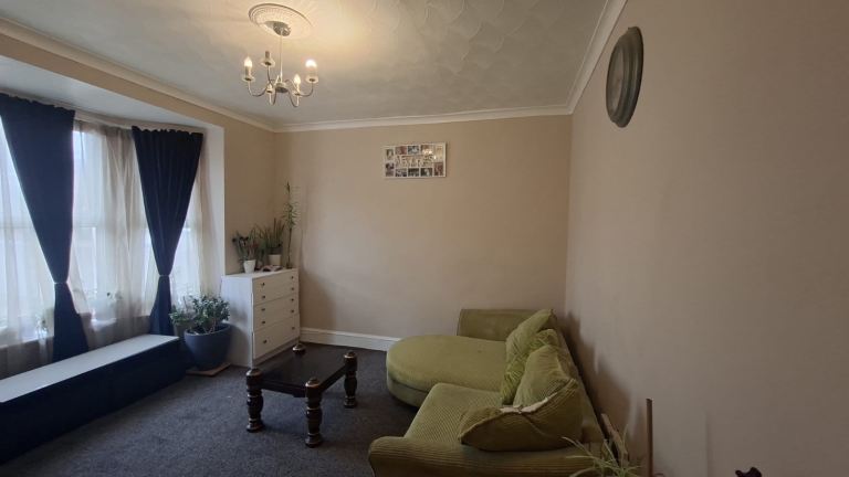  3/4 BEDROOM HOUSE IN MAIDENHEAD - SL67BB CORDWALLIS ROAD